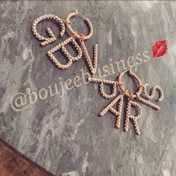 Giambattista Valli x H&M Designer Logo Earrings - Picture 3 of 7